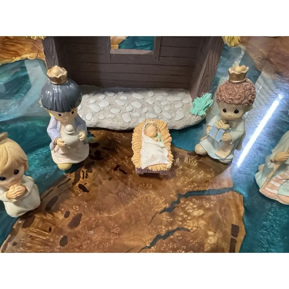 COMPLETE PRECIOUS MOMENTS 2006 NATIVITY SCENE SET 10 PIECES WITH STABLE IN BOX